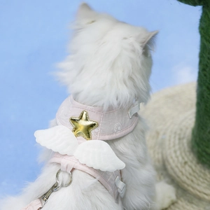 Harnais rose pour animaux avec ailes d'ange blanches et étoile dorée pour chat