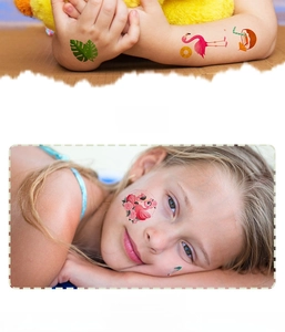 Tatuaggi temporanei tropicali impermeabili per bambini con fenicottero e foglie verdi