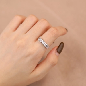 Minimalist s925 silver adjustable ring featuring five sparkling rectangular zircons