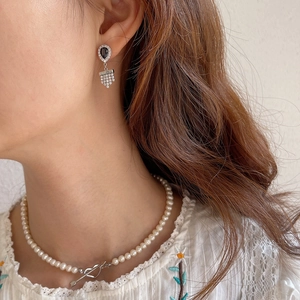 Elegant 925 silver stud earrings with black zircon teardrop and pearl necklace set