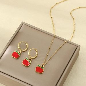 Parure de bijoux en acier inoxydable doré avec collier pomme rouge et boucles d'oreilles
