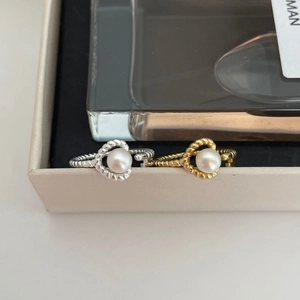 925 silver twist rope ring with elegant white pearl in silver and gold finishes