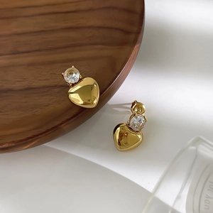 18K gold plated stainless steel heart earrings with sparkling cubic zirconia inlay