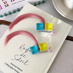 Pink wig hair clip set with blue and yellow acrylic blocks for cosplay accessories