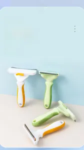 Brosse de toilettage pour animaux avec dents métalliques et poignée ergonomique