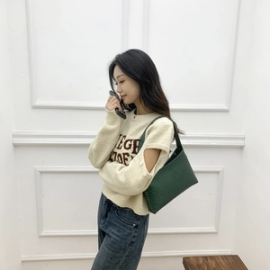 Deep green crocodile embossed underarm shoulder bag for women with minimalist design