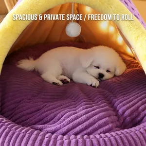 Cama para mascotas semicerrada morada y amarilla para perros pequeños y gatos con juguete