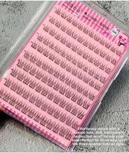 Macro detail of self-adhesive fish-tail eyelashes showing 10-12mm mixed lengths
