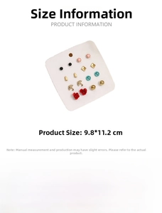 Guide des tailles pour un lot de huit petites boucles d'oreilles fleurs et cœurs