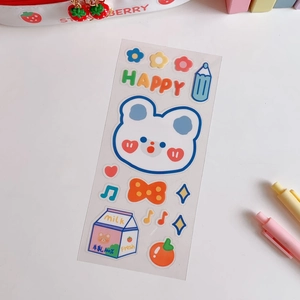 Dettaglio di simpatici adesivi con orsetti su PVC trasparente per scrapbooking