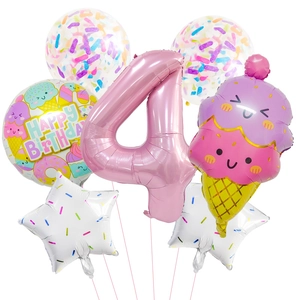 Détail du kit d'anniversaire 4 ans thème bonbon avec ballons glace et étoiles en alu