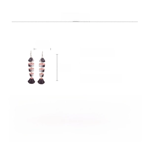 Detailed size and material specs for the 11cm fishbone wooden drop earrings