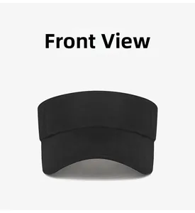 Vista frontale di una visiera sportiva nera per la corsa con tesa curva su sfondo bianco