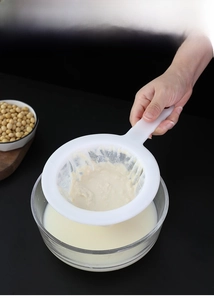 Fine mesh soy milk strainer with heat-resistant handle for kitchen liquid filtration