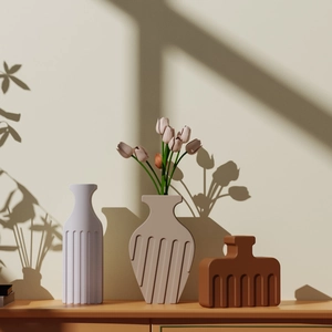 Moule en silicone à rainures verticales pour créer des vases à fleurs rayés modernes
