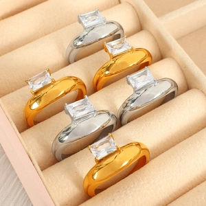 Minimalist Stainless Steel Irregular Round Ring 18K Gold Plated Zirconia Inlaid Geometric Band For Women Light Luxury Jewelry