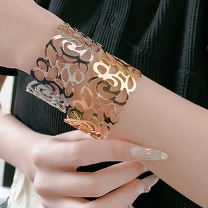 Exquisite hollow floral pattern metal open cuff bracelets in gold and silver finish
