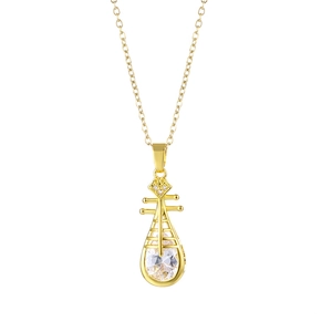 Collana Pipa placcata oro 18 carati con pietra di zircone su sfondo bianco pulito