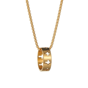 Poliertes goldenes Edelstahl-Halsketten-Set mit einem hohl geschnitzten Kreuz-Ringanhänger