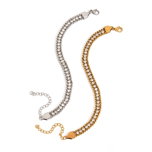Bracelet double chaîne en acier inoxydable plaqué or 18k serti de zircons brillants