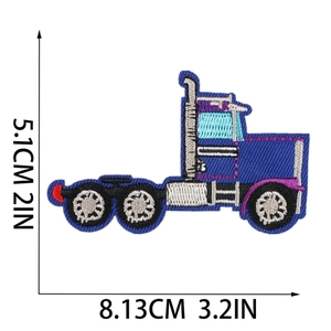 Écusson brodé détaillé d'un camion bleu avec mesures de taille précises en centimètres