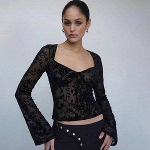 Haut sexy en tulle noir à manches longues pour femme avec motifs floraux et laçage avant