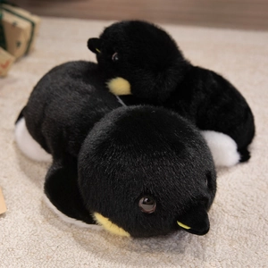 Adorabile set di peluche a forma di pinguino con morbida pelliccia bianca e nera