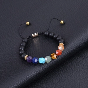 Verstellbares Chakra-Armband aus Tigerauge mit schwarzen matten Perlen und Webband