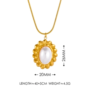 Gold-plated twist pearl necklace with a detailed size chart and product dimensions
