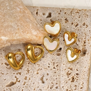 Orecchini A Cuore Acciaio Inossidabile 304 Placcato Oro 18K Conchiglia Di Abalone Impermeabile Ipoallergenico Gioielli
