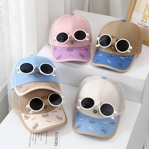 Kinder-Mesh-Baseballkappe mit integrierter Sonnenbrille und Bärenprint für sommerlichen Sonnenschutz