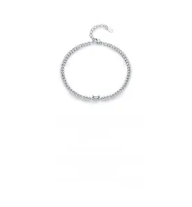 Close-up of S925 sterling silver chain featuring an emerald-cut clear cubic zirconia