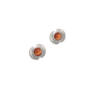 Elegant fan-shaped silver stud earrings featuring round brown cat-eye stones on white