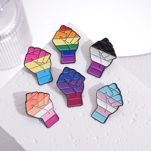 Set de 6 pines de esmalte con puños de colores que simbolizan la unidad y la identidad LGBTQ