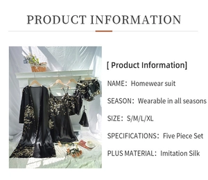 Ensemble homewear cinq pièces en soie d'imitation noire avec des motifs floraux dorés