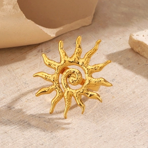 Vintage 18K gold plated sun-shaped adjustable open ring with spiral metal texture