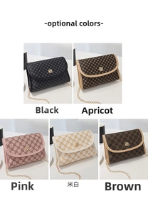 Détail de sacs à bandoulière vintage en cuir imprimé avec fermoir fleur en cinq coloris