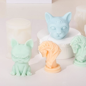 3D cat, bulldog and horse silicone candle molds with colorful animal plaster ornaments