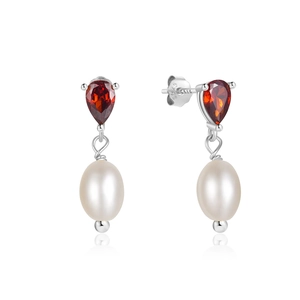 Detail of S925 silver pearl earring with red pear-shaped zircon and hallmark stamp