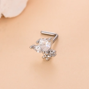 Piercing naso a L in acciaio inossidabile con zirconi cubici a cuore e tondi brillanti