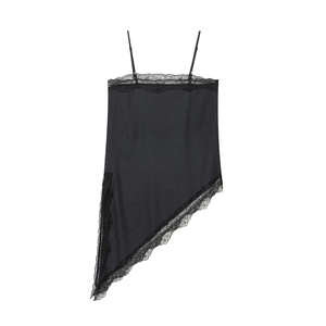 Camisole noire à pois avec bordure en dentelle et ourlet asymétrique
