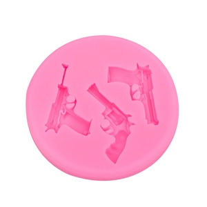 Roze siliconen vorm met pistoolmotieven voor chocolade fondant en taarten