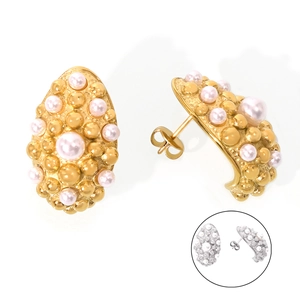 Elegant geometric shell pearl earrings in gold plated stainless steel with a bold design