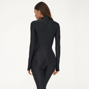 Body noir ajusté à manches longues et col roulé pour femme avec une vue de dos sexy