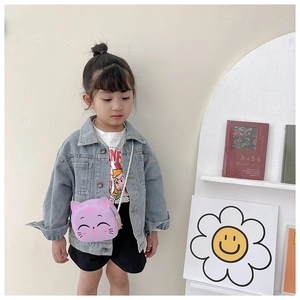 Toddler girl wearing cute purple cat PU leather shoulder bag with white woven strap