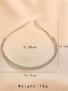 Detail view of emerald zircon headband with precise dimensions and weight of 18 grams