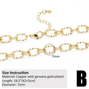 Dettaglio catena in acciaio placcato oro 18k con chiusura a moschettone e maglie da 7mm