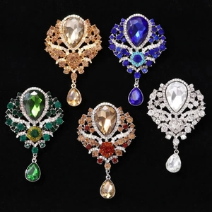 Vintage Rhinestone Brooch Pin With Crystal Waterdrop Pendant Alloy Baroque Luxury Jewelry For Women Wedding Banquet