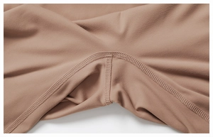 Détail du legging de yoga avec entrejambe à gousset et coutures plates de haute qualité