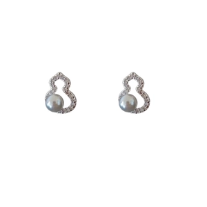 Elegant silver gourd earrings with cubic zirconia pavé and white pearls for women